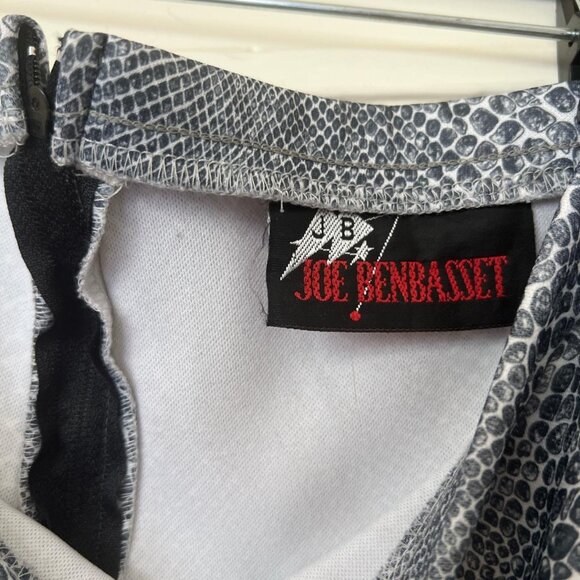 Women's Trousers - Picture 2 of 3